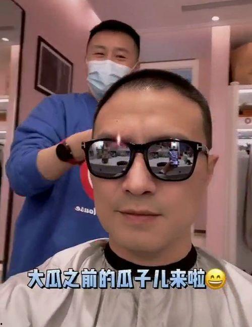 理发与吃瓜,夏日休闲新风尚