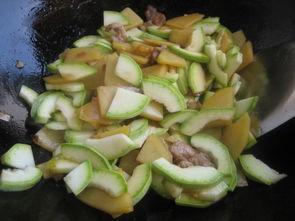 梦见别人吃角瓜,揭秘梦中他人品尝角瓜的神秘寓意