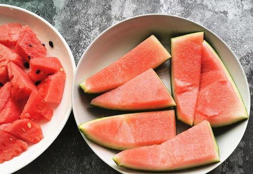 瓜皮吃瓜不好吃,口感不佳，揭秘美味瓜果的正确食用方法