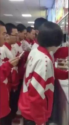 衡水吃瓜视频,揭秘当地特色美食背后的故事